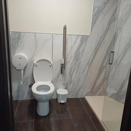 O Cabanel Albergue-bar *