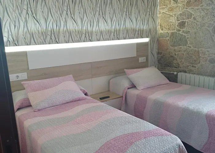 O Cabanel Albergue-bar Villastose