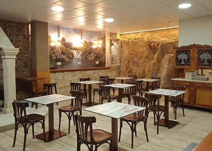 Hostel O Cabanel Albergue-bar Villastose