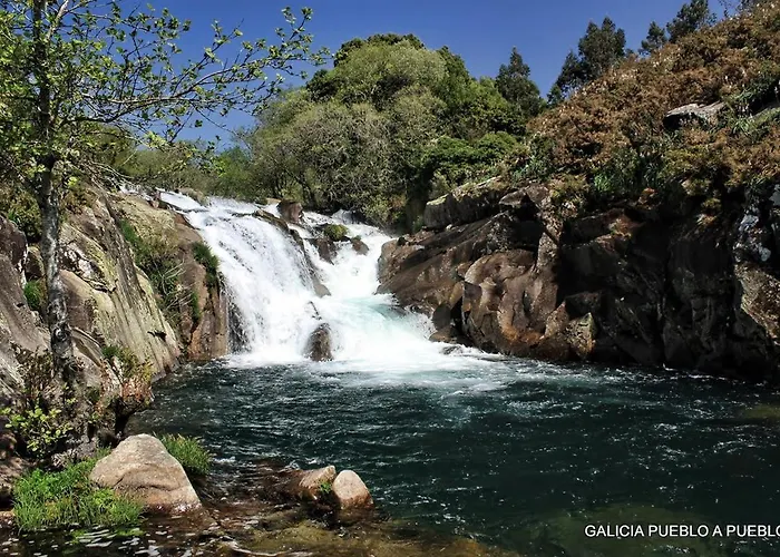Hostel O Cabanel Albergue-bar Villastose